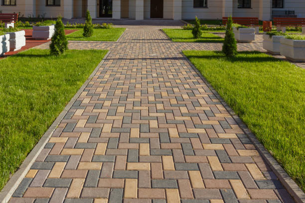 Best Local Driveway Pavers  in Bethalto, IL